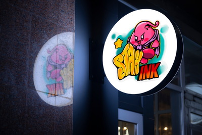 Business signage for Deja